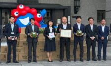 大阪の児童福祉施設へスイカ２００玉寄贈　ＪＡ熊本経済連